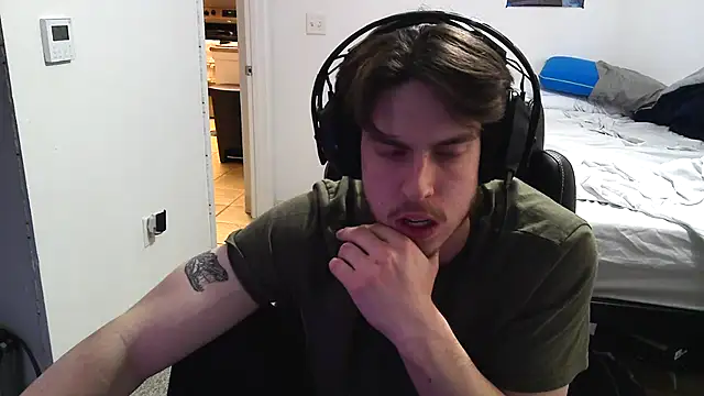 Snapshot of YummyDin chatting on March 3, 2026, 6:59 pm YummyDin online show from March 3, 2026, 6:59 pm