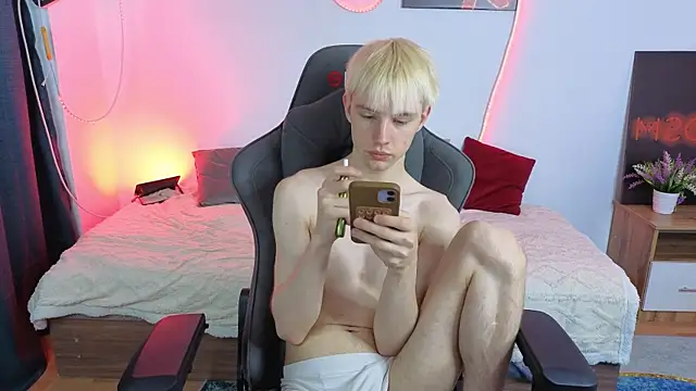 lucidangelok1 online show from June 29, 2026, 3:46 am