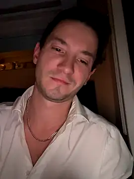 Snapshot of batschi0512 chatting on January 6, 2026, 8:57 pm batschi0512 online show from January 6, 2026, 8:57 pm