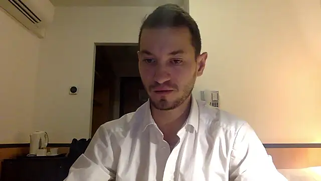 Snapshot of batschi0512 chatting on January 15, 2026, 10:57 pm batschi0512 online show from January 15, 2026, 10:57 pm