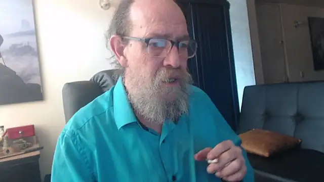 Uncle Hottie online show from July 2, 2026, 3:18 pm
