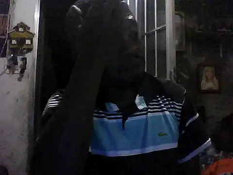 Negaomalinha1 online show from April 13, 2026, 9:19 pm