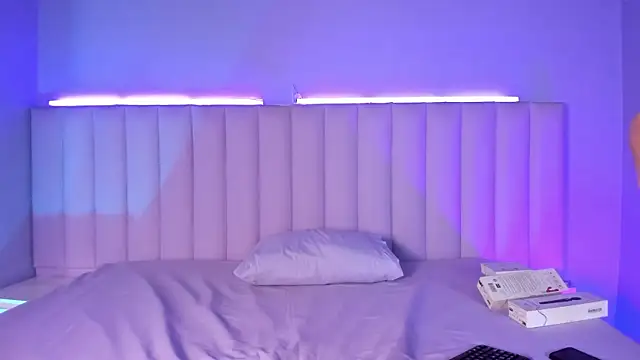 Denightjones online show from April 4, 2026, 3:13 am