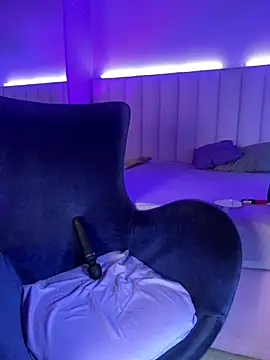 Denightjones online show from February 2, 2026, 3:05 am