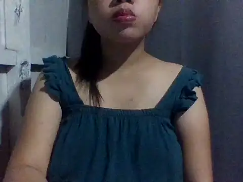 sweetprinces08 online show from April 1, 2026, 12:17 pm