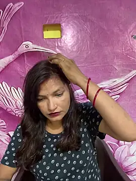 Snapshot of Priyaa_1433 chatting on August 8, 2026, 7:37 am Priyaa 1433 online show from August 8, 2026, 7:37 am