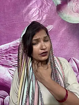 Snapshot of Priyaa_1433 chatting on August 7, 2026, 8:42 am Priyaa 1433 online show from August 7, 2026, 8:42 am