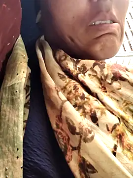Snapshot of Bhavna8080 chatting on April 24, 2026, 6:37 am Bhavna8080 online show from April 24, 2026, 6:37 am