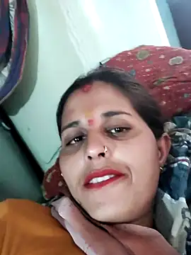 Snapshot of Bhavna8080 chatting on June 17, 2026, 5:18 am Bhavna8080 online show from June 17, 2026, 5:18 am