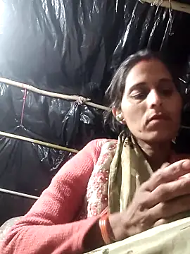 Bhavna8080 online show from February 16, 2026, 3:32 pm