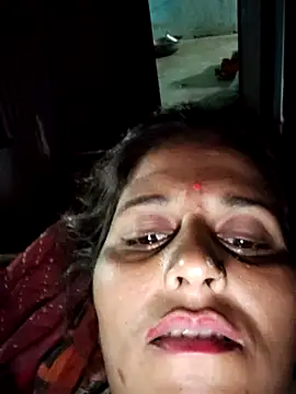 Snapshot of Bhavna8080 chatting on August 3, 2026, 11:09 pm Bhavna8080 online show from August 3, 2026, 11:09 pm