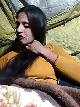 Bhavna8080 online show from February 25, 2026, 3:01 pm