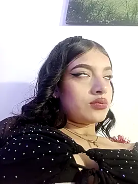 honeyluxe  online show from February 21, 2026, 4:03 am