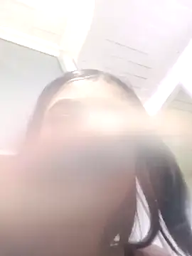 honeyluxe  online show from April 11, 2026, 4:20 am