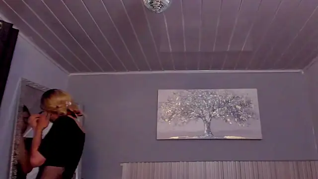 vicky fant4sy online show from March 20, 2026, 1:01 pm