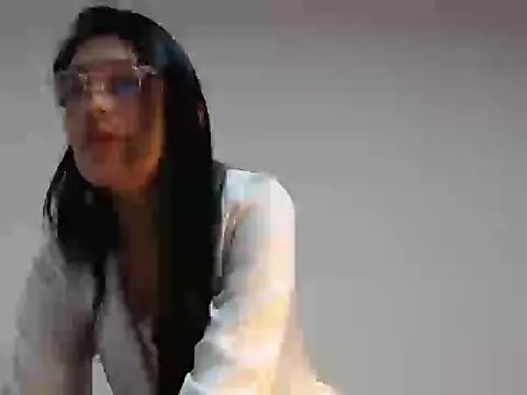 Snapshot of Elizabeth_manzon chatting on April 11, 2026, 10:08 am Elizabeth manzon online show from April 11, 2026, 10:08 am