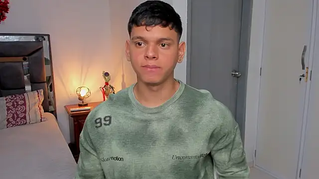 stefan leenox online show from February 5, 2026, 11:55 pm