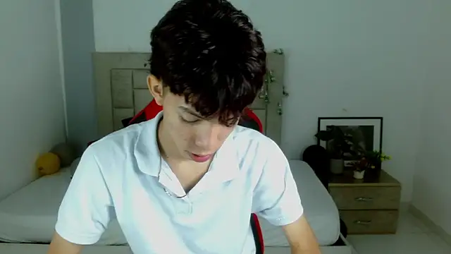 Nico  fox123 online show from January 13, 2026, 5:39 pm