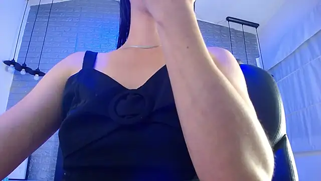 Nicolleth tk online show from February 10, 2026, 7:46 pm