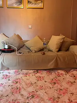 Elkinga nana online show from February 7, 2026, 7:11 pm