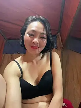 Snapshot of Some-03 chatting on February 19, 2026, 1:46 am Some-03 online show from February 19, 2026, 1:46 am