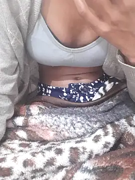 Royal Gril online show from February 28, 2026, 5:01 pm