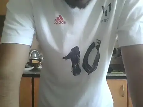 Snapshot of Mateotubbe chatting on June 1, 2026, 3:44 pm Mateotubbe online show from June 1, 2026, 3:44 pm