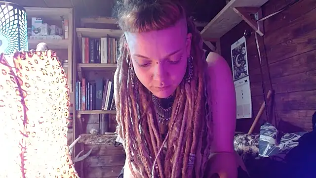 spiralhokkaido23 online show from April 3, 2026, 12:44 pm