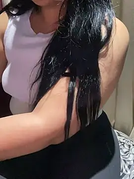 Snapshot of Lina_Velvet_ chatting on April 9, 2026, 1:07 am Lina Velvet online show from April 9, 2026, 1:07 am