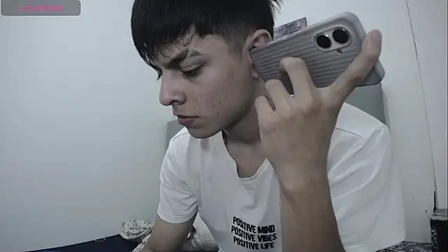 Loganjhonson19 online show from January 9, 2026, 3:13 am