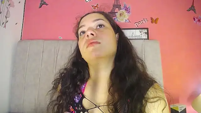 Snapshot of musaleva303av chatting on January 18, 2026, 2:37 am musaleva303av online show from January 18, 2026, 2:37 am