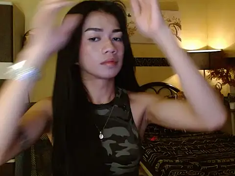 Snapshot of EnviousMaddie chatting on May 24, 2026, 7:36 pm EnviousMaddie online show from May 24, 2026, 7:36 pm