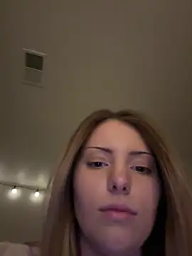 Snapshot of MK_RE0189 chatting on March 4, 2026, 8:22 am MK RE0189 online show from March 4, 2026, 8:22 am