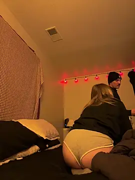 Snapshot of MK_RE0189 chatting on February 11, 2026, 12:10 am MK RE0189 online show from February 11, 2026, 12:10 am