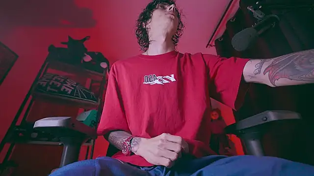 Olliver   y online show from April 12, 2026, 11:30 pm