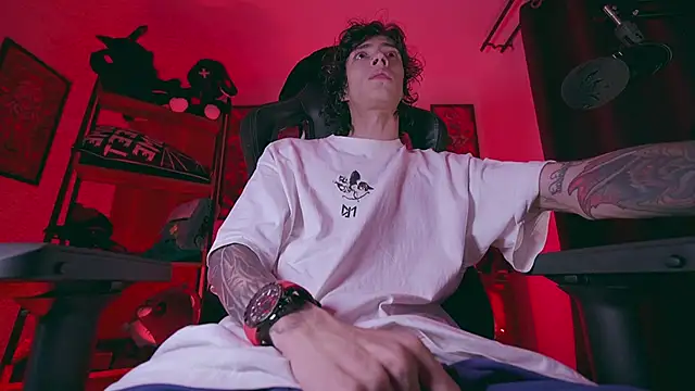 Olliver   y online show from February 3, 2026, 2:32 am