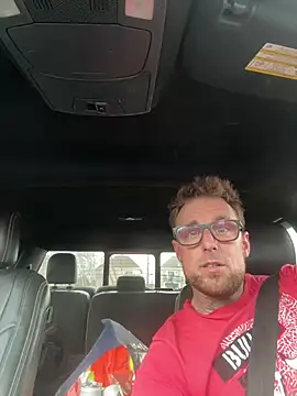 WIDBIGWHITECOCK online show from April 18, 2026, 10:32 pm