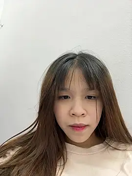 Lyli-122 online show from January 9, 2026, 11:06 am