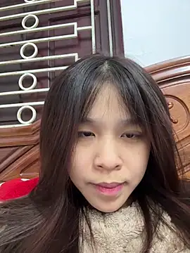 Lyli-122 online show from February 12, 2026, 11:43 am