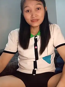 yumyum112 online show from February 16, 2026, 2:05 pm