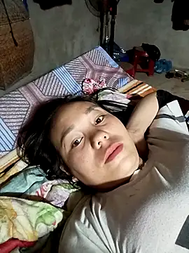 vanvan005 online show from February 2, 2026, 11:26 pm