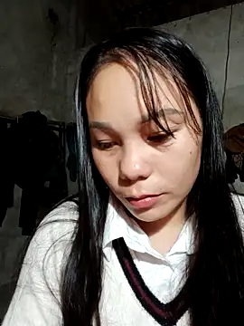 vanvan005 online show from February 17, 2026, 11:24 pm