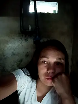 vanvan005 online show from May 14, 2026, 10:51 pm