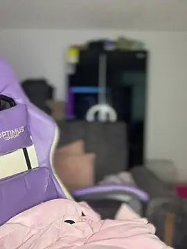 Stormi th online show from April 17, 2026, 12:35 am