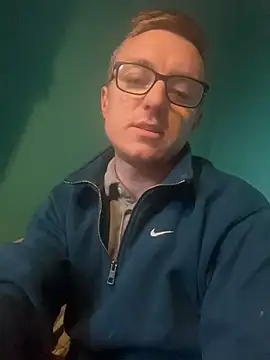 mateuszuuu online show from April 6, 2026, 4:30 am