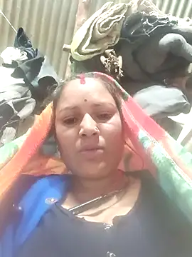 Hot hiuj online show from February 20, 2026, 8:00 pm