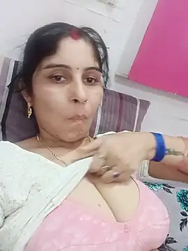 Hot ree85 online show from May 26, 2026, 6:00 am