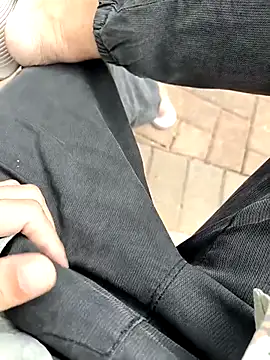 lvjinshun147 online show from February 9, 2026, 4:54 am