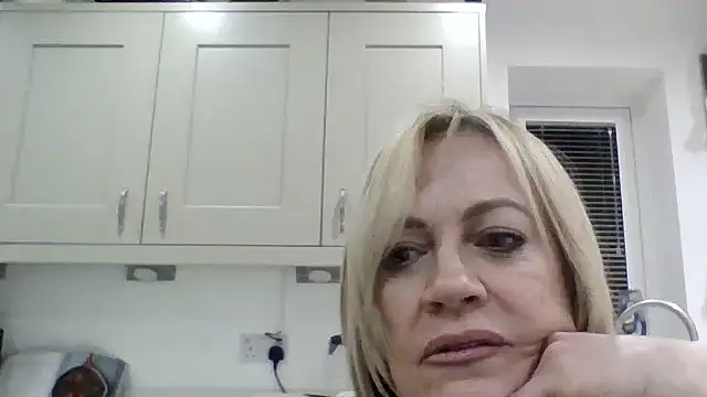Snapshot of Milfshake227 chatting on March 19, 2026, 7:14 pm Milfshake227 online show from March 19, 2026, 7:14 pm