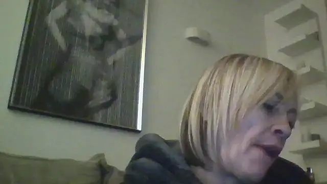 Snapshot of Milfshake227 chatting on March 27, 2026, 11:49 pm Milfshake227 online show from March 27, 2026, 11:49 pm
